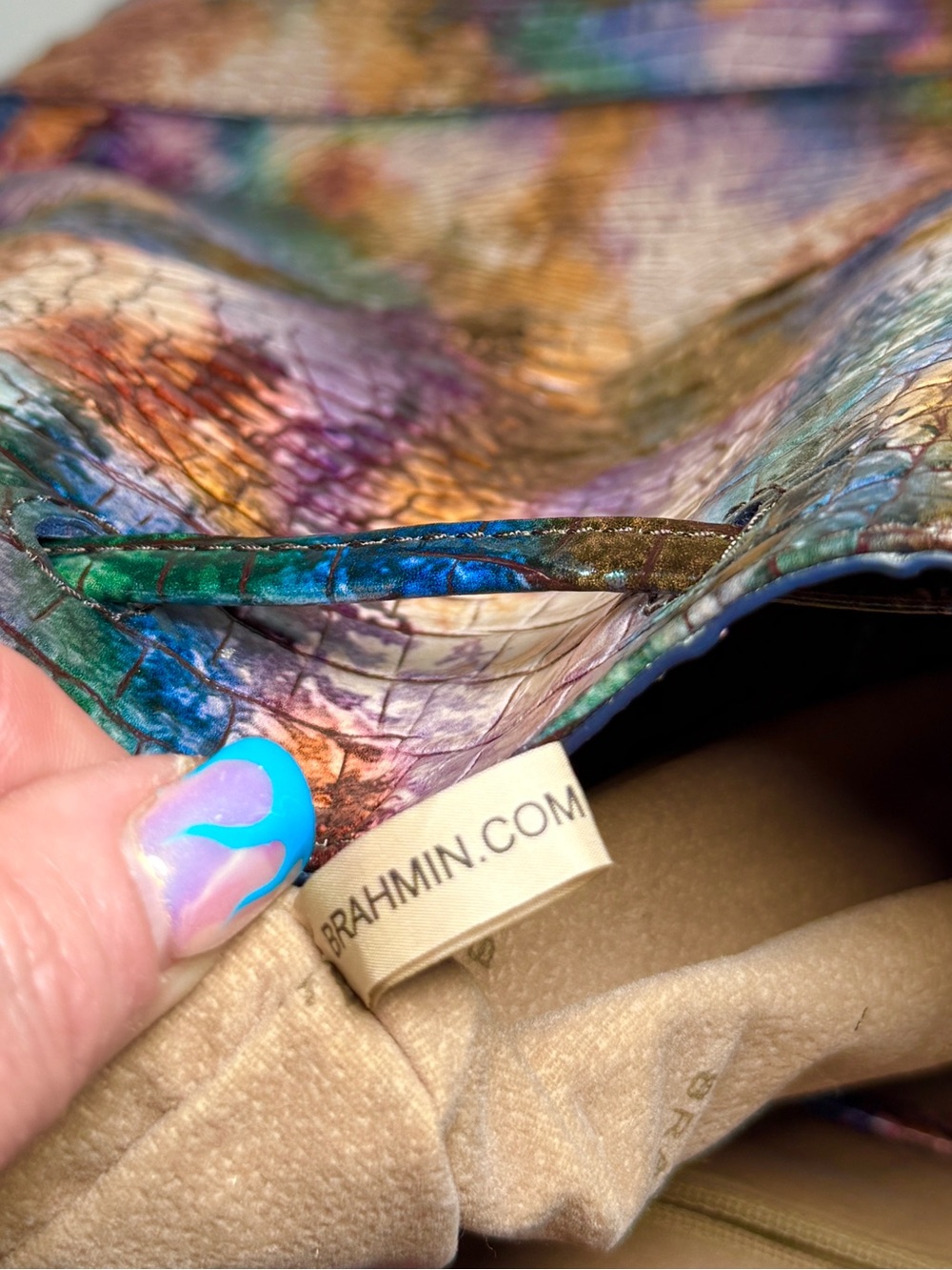 Brahmin Marlowe Bucket Bag in Fallstruck Melbourne Croc Embossed NWT and COA - Picture 9 of 10